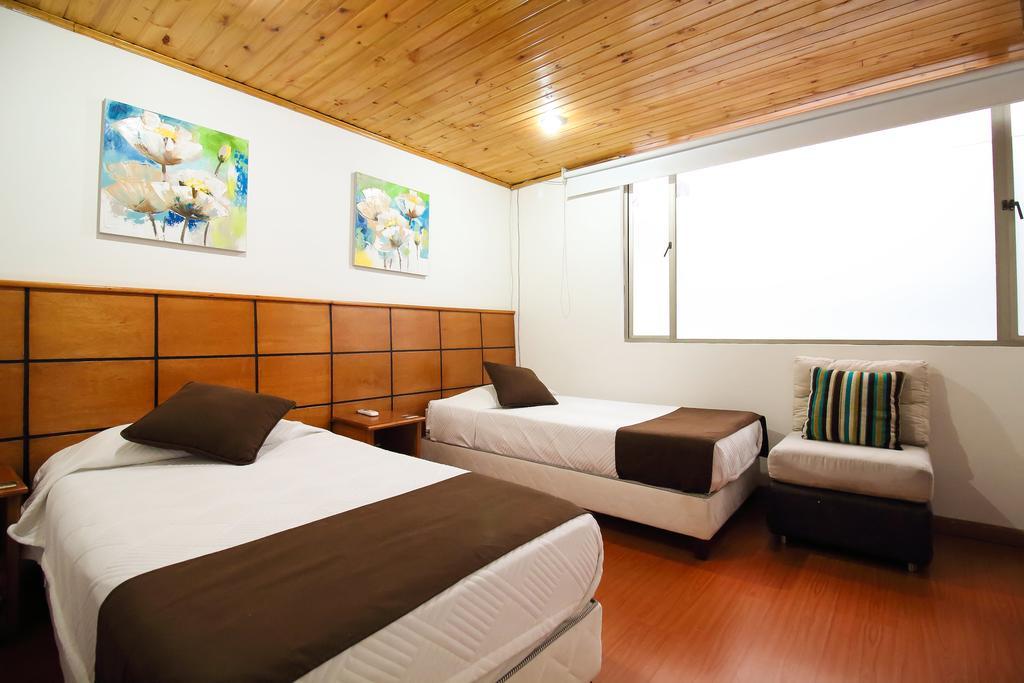 Hotel Casa Quinta Embajada Богота Экстерьер фото