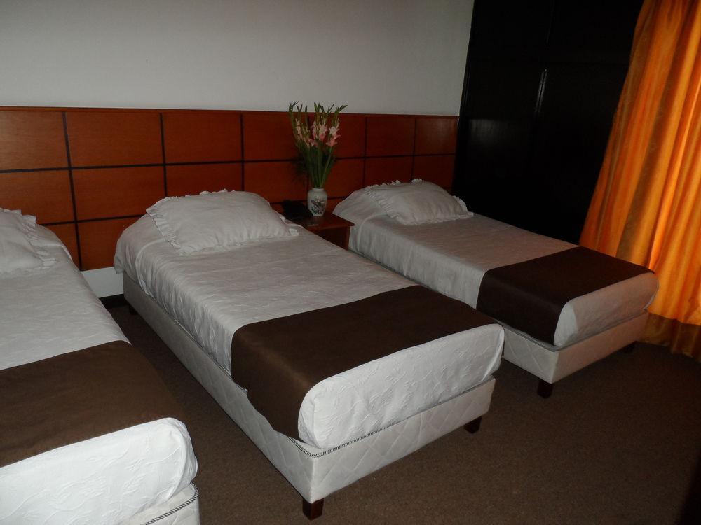 Hotel Casa Quinta Embajada Богота Экстерьер фото